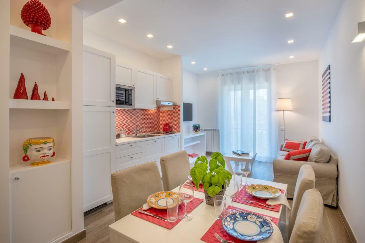 Solymar Apartments 소렌토 외부 사진
